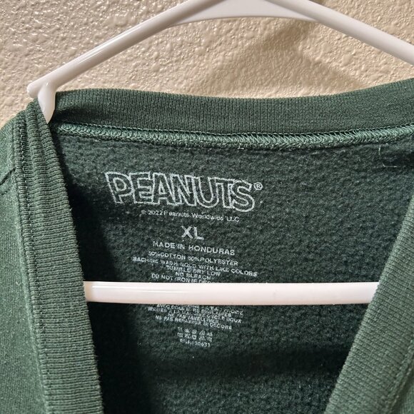 Peanuts Christmas Crewneck - Picture 3 of 4